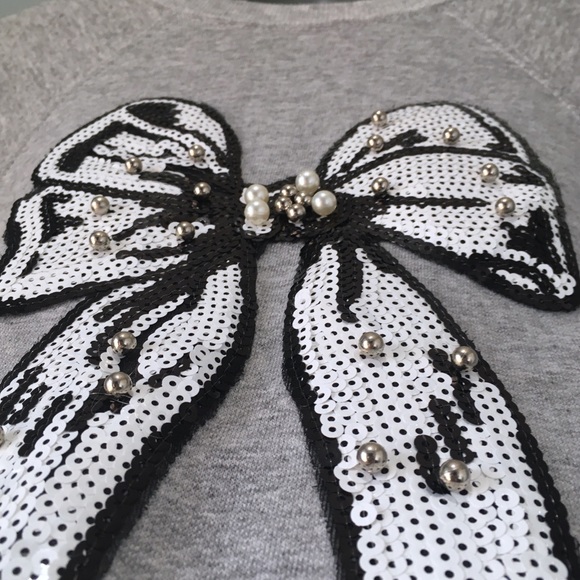 Hand Sewn Sequin & Pearl Bow Appliqué Sweatshirt - Picture 3 of 8